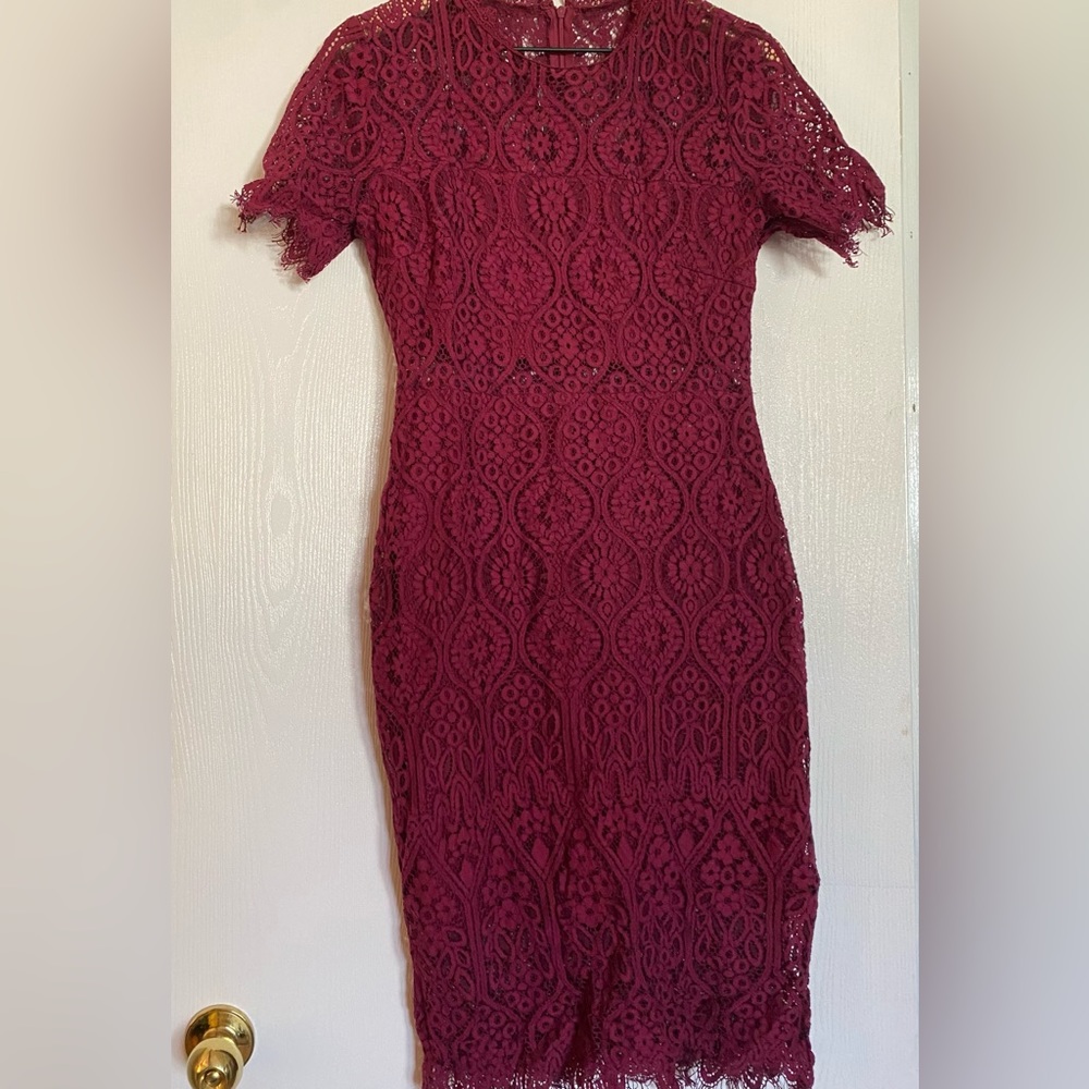 Francesca’s Maroon Lace Overlay Wedding Guest Dress